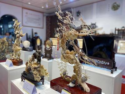 北海工藝美術精品館揭牌 市民可“零距離”觸摸“寶貝”